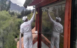 Aplicación de spray para control de rastreros